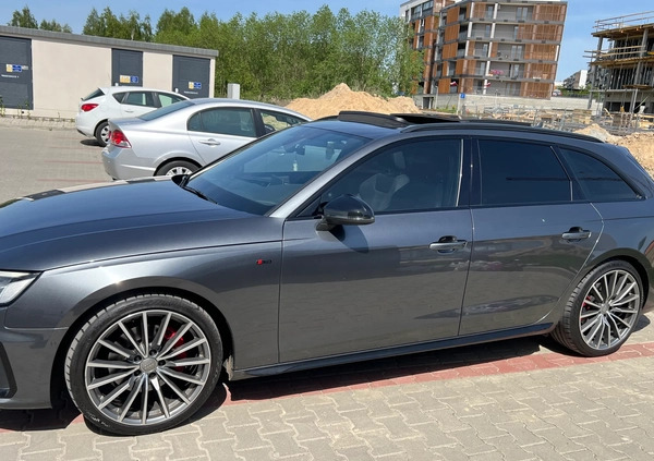 Audi A4 cena 159000 przebieg: 165000, rok produkcji 2019 z Lublin małe 301